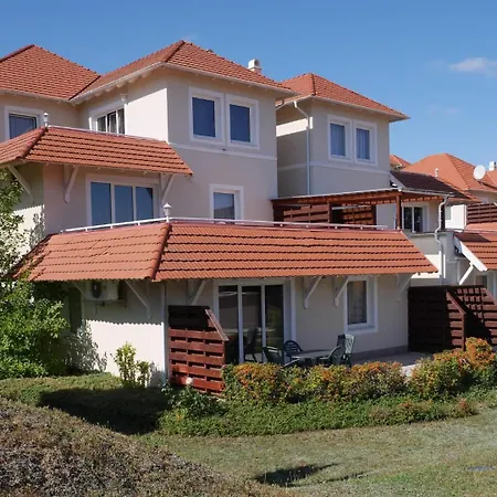 Wellness Park Apartman Dunaszentmiklos Exterior photo